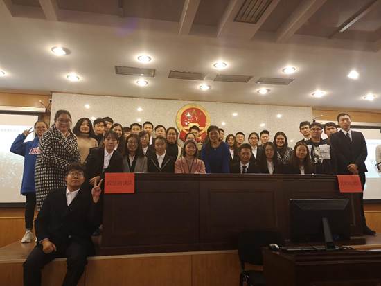 av在线
商务谈判大赛表演赛暨商务谈判队宣讲会顺利举办