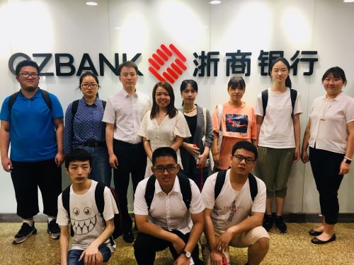 av在线-av免费看-av小次郎
与浙商银行共建实习基地